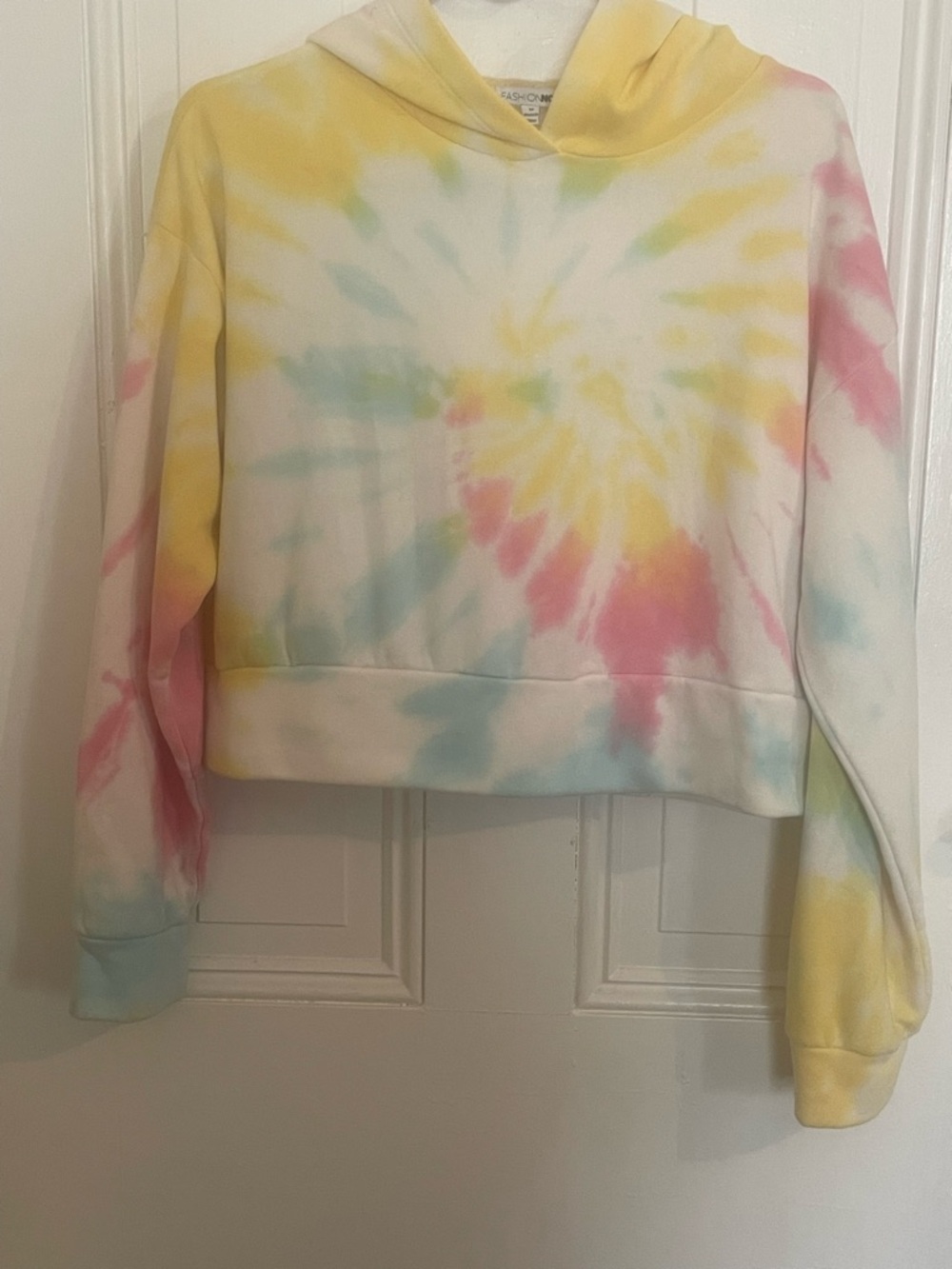 Fashion Nova Pastel Tie-Dye Cropped Hoodie
